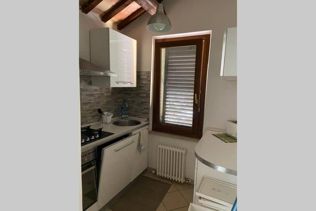 キアラヴァッレCasa Di Adeleアパートメント エクステリア 写真